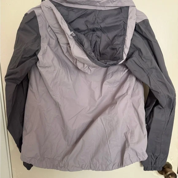 The North Face Women's Gray Jacket - Picture 2 of 3
